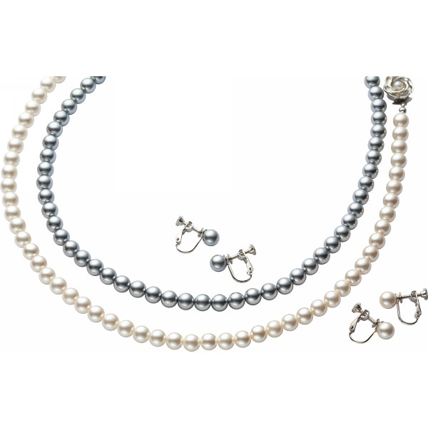 ネックレス・イヤリング２点セットホワイト