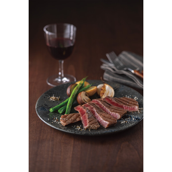 近江牛　モモ　ステーキ用（計３６０ｇ）