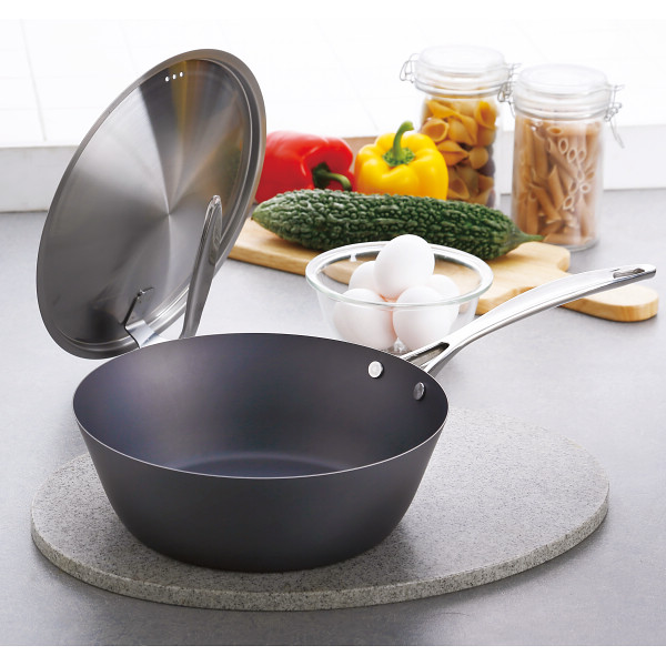 涅 ＩＨ蓋付窒化鉄いため鍋（２４ｃｍ）