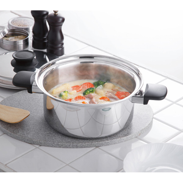 ユミック エテルナ両手深型鍋（２２ｃｍ）