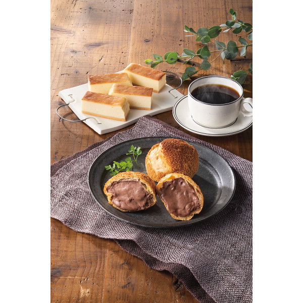 「乳蔵」北海道チーズケーキとチョコシュー