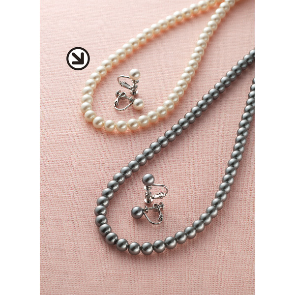 ネックレス・イヤリング２点セットホワイト