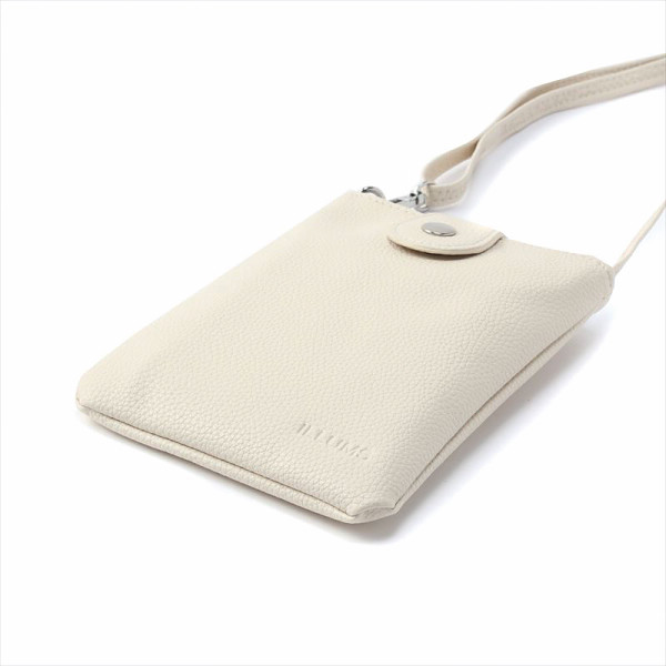イルムス　スマホポシェットホワイト