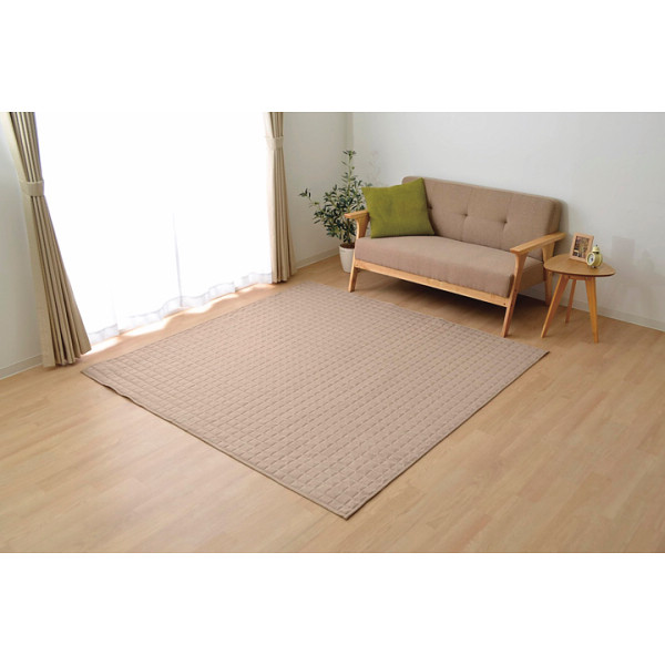 洗えるヘリンボーン調ラグベージュ