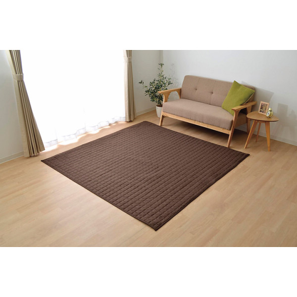 洗えるヘリンボーン調ラグブラウン